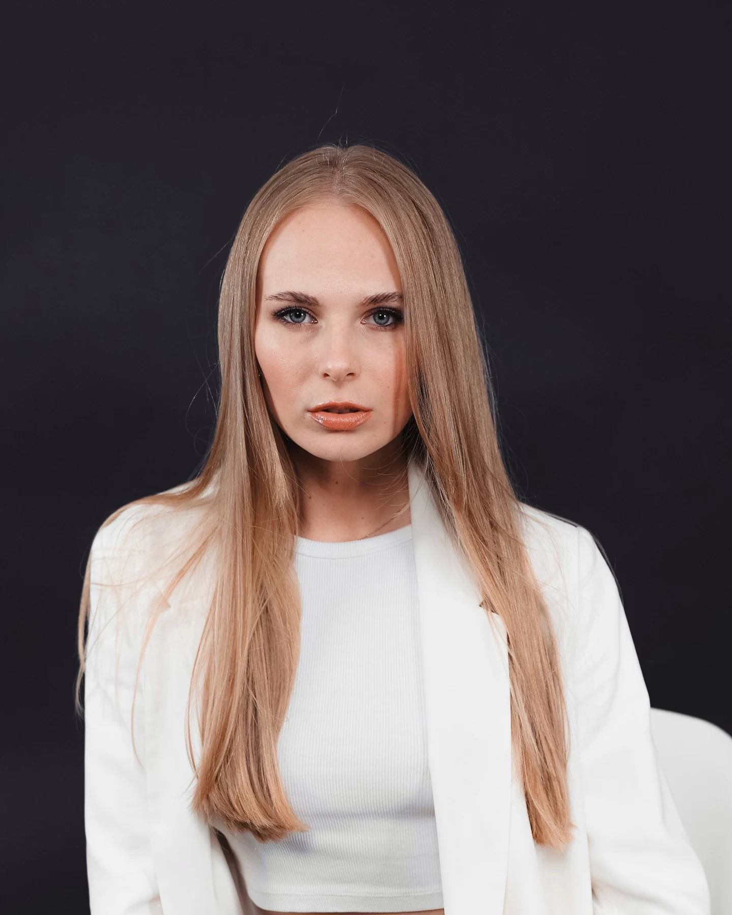 Alena, makeup artist and hairstylist